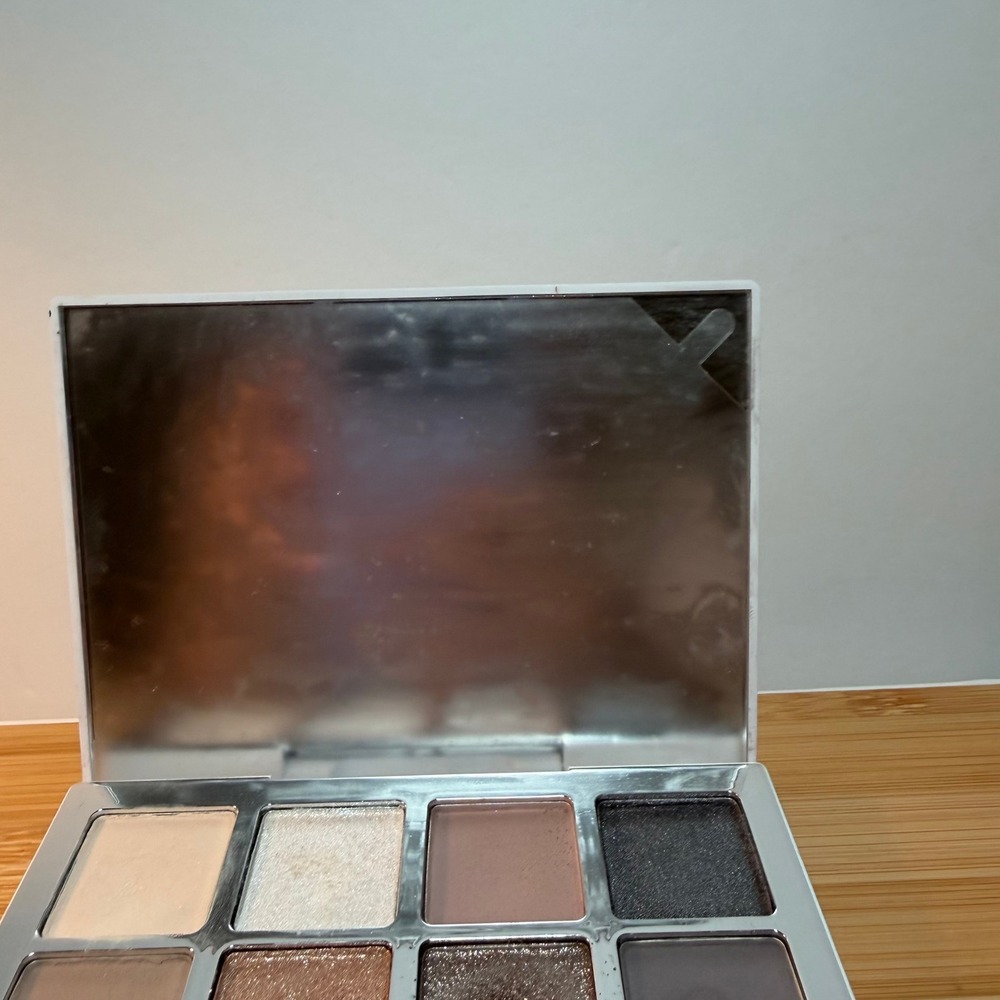 Makeup by Mario Ethereal Eyes Moonlight Eyeshadow Palette 12 Shades Cool Neutral - Picture 4 of 6